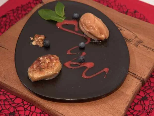 Gorgonzola-Walnussbirne mit Kaffeekirschentee-Sorbet - Rezept - Bild Nr. 2