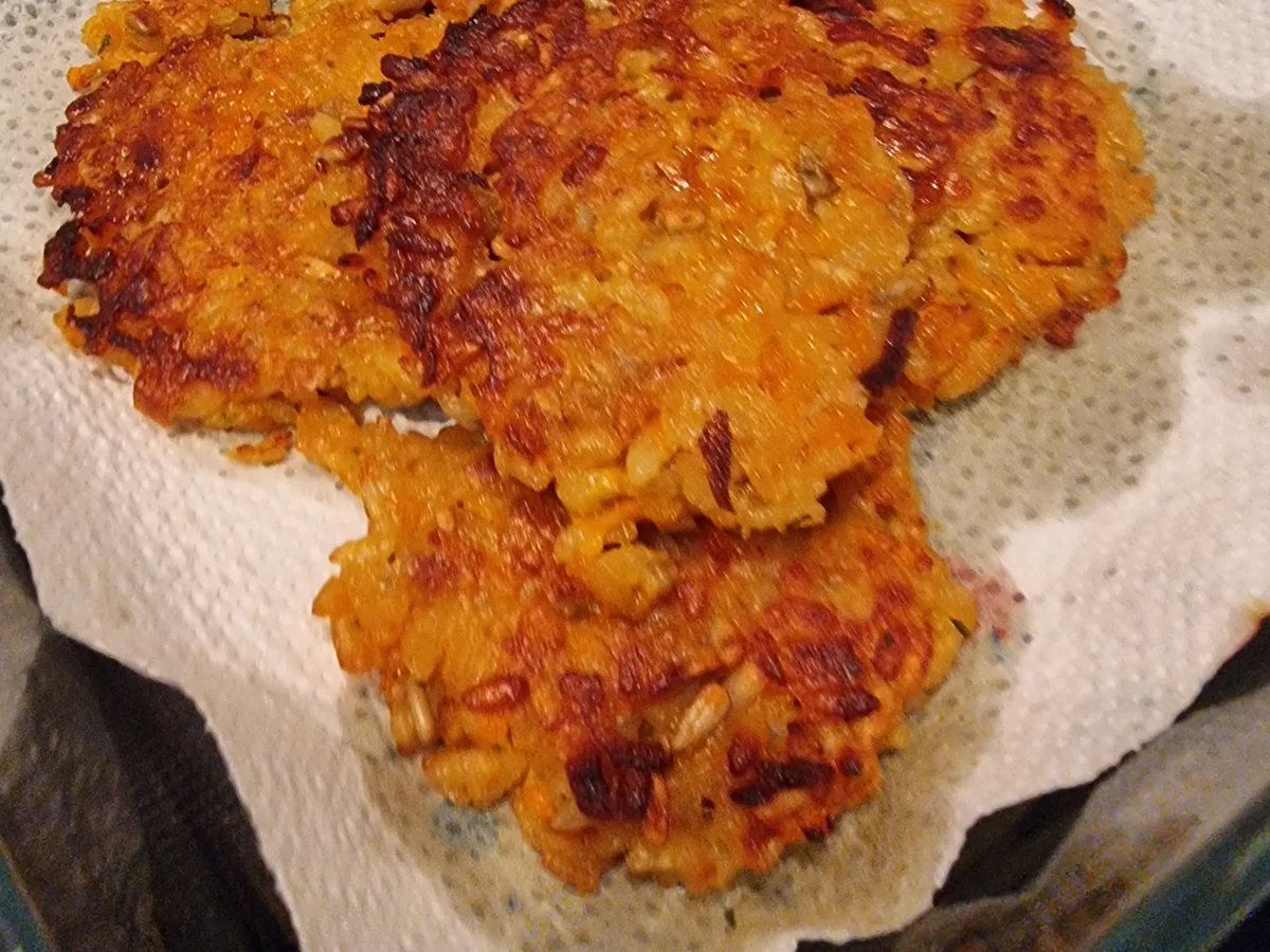 Risotto-Reis-Puffer mit Kräuterquark - Rezept - Bild Nr. 16844