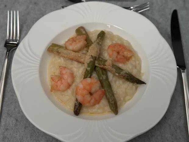 Parmesanrisotto mit Garnelen und grünem Spargel - Rezept - Bild Nr. 16844