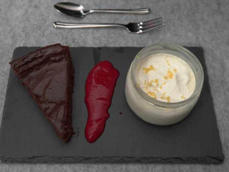 Schokokuchen, Zitronenmousse und Himbeerspiegel - von Das perfekte Dinner