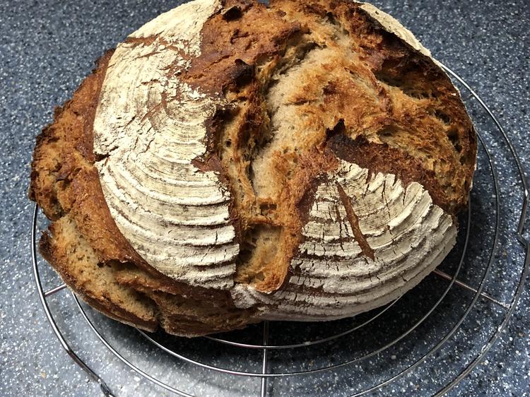 Sauerteigbrot mit selbstgemachtem Sauerteig - Rezept mit Bild Sauerteigbrot mit selbstgemachtem Sauerteig - Rezept mit Bild