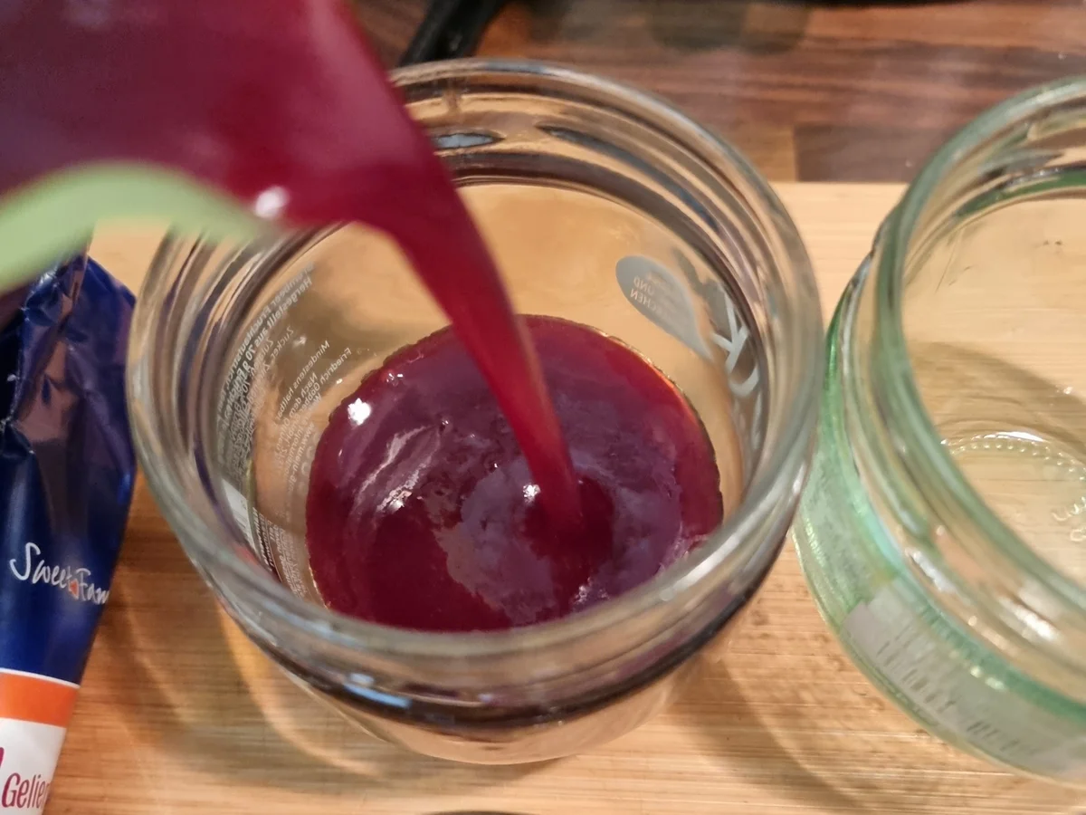 Rezept: Trauben-Rotwein-Konfitüre Bild Nr. 16854 Trauben-Rotwein-Konfitüre - Rezept - Bild Nr. 16854