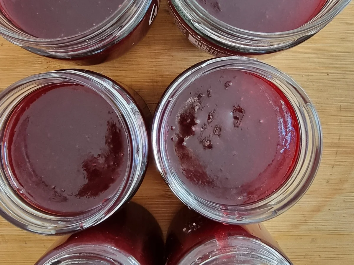 Rezept: Trauben-Rotwein-Konfitüre Bild Nr. 16855 Trauben-Rotwein-Konfitüre - Rezept - Bild Nr. 16855