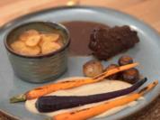 Bœuf Bourguignon mit Pommes Boulangére und Karotten auf Bohnepüree - Rezept - Bild Nr. 16846
