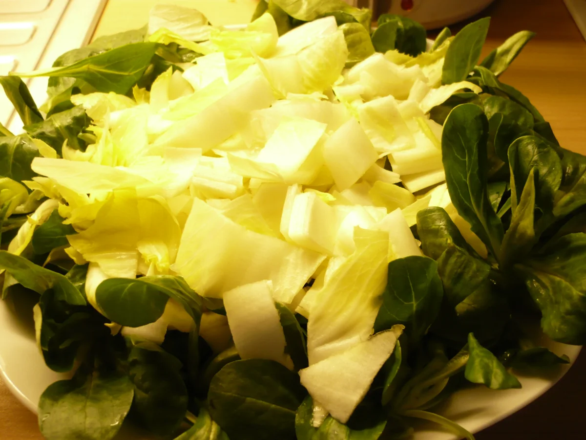 Feldsalat  mit geräucherter Forelle - Rezept - Bild Nr. 4