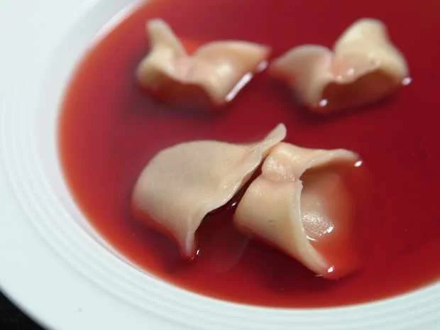 Rote Bete-Suppe mit kleinen Piroggen - Rezept - Bild Nr. 16857
