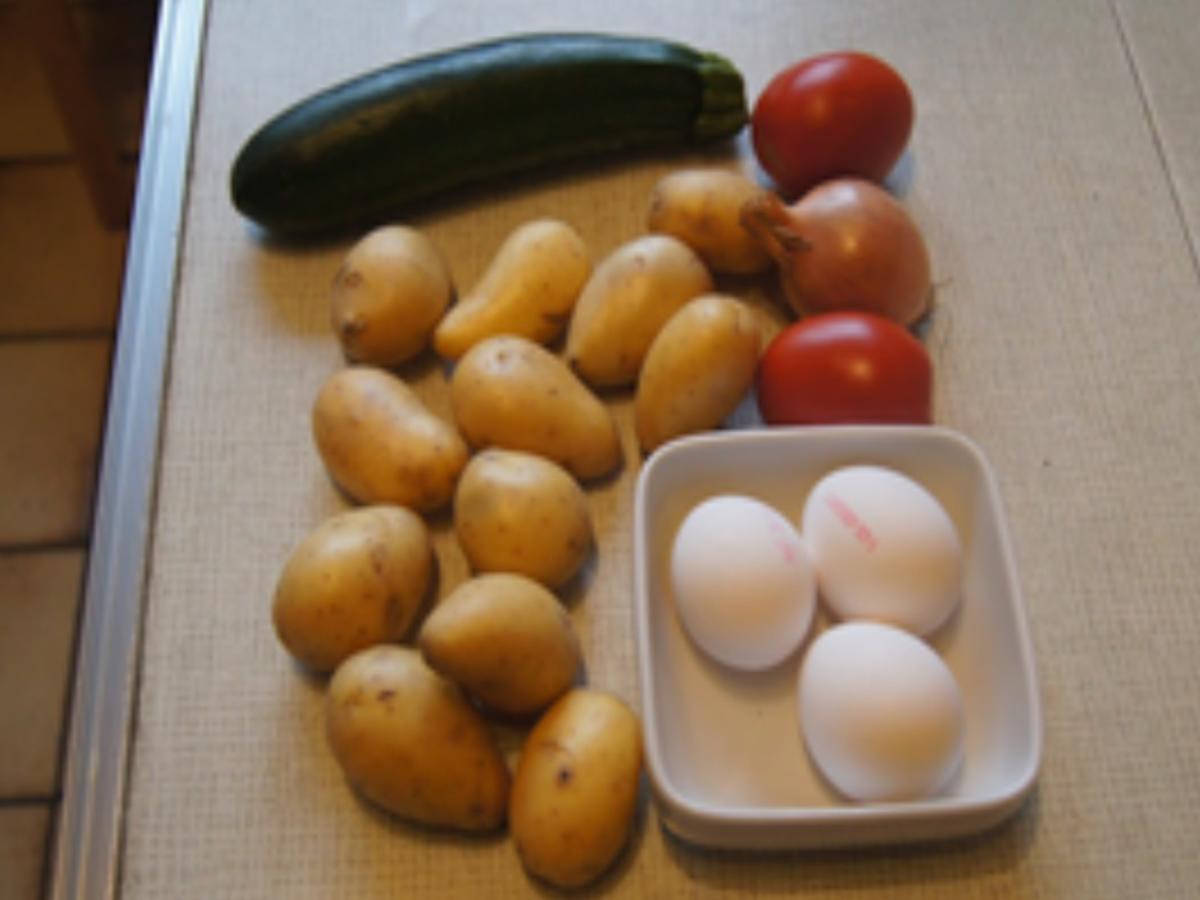 Eier in Senfsauce mit Zucchini-Tomaten-Gemüse und Drillingen - Rezept - Bild Nr. 16864