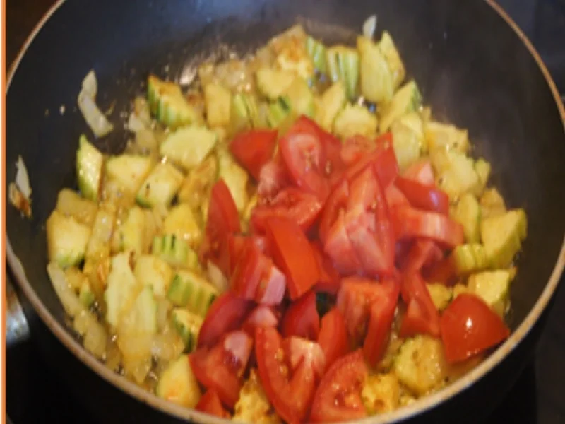 Eier in Senfsauce mit Zucchini-Tomaten-Gemüse und Drillingen - Rezept - Bild Nr. 16874