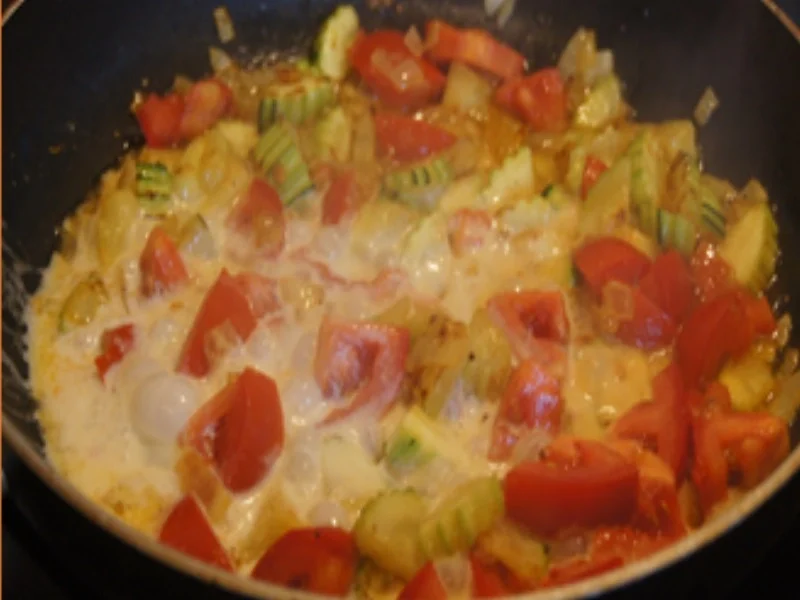 Eier in Senfsauce mit Zucchini-Tomaten-Gemüse und Drillingen - Rezept - Bild Nr. 16875