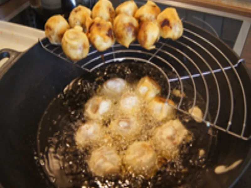 Frittierte Hackbällchen mit Gemüse-Curry und Basmatireis - Rezept - Bild Nr. 16874