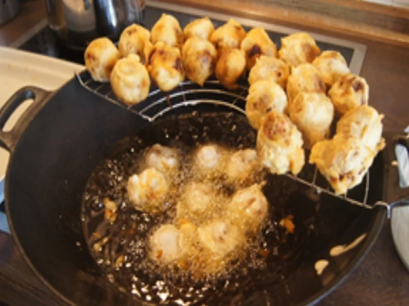 Frittierte Hackbällchen mit Gemüse-Curry und Basmatireis - Rezept - Bild Nr. 16875