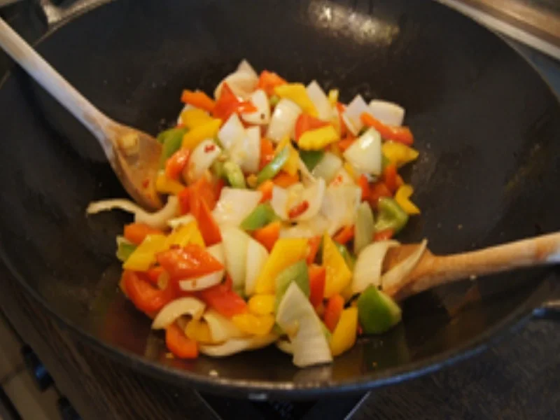 Frittierte Hackbällchen mit Gemüse-Curry und Basmatireis - Rezept - Bild Nr. 16881