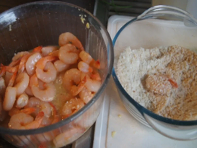 Rezept: Garnelen im Knuspermantel mit Zucchini-Paprika-Zwiebel-Gemüse und Basmatireis Bild Nr. 4 Garnelen im Knuspermantel mit Zucchini-Paprika-Zwiebel-Gemüse und Basmatireis - Rezept - Bild Nr. 4