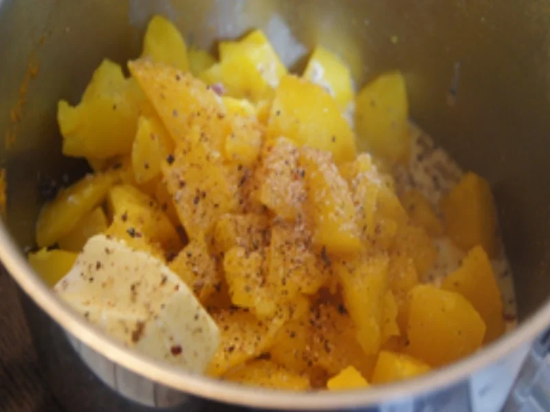 Wildschweinbratwürstchen mit Rotkohl und Kartoffelstampf - Rezept - Bild Nr. 10