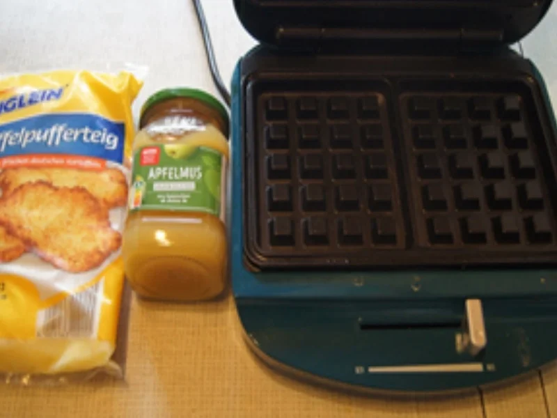 Rezept: Kartoffelpuffer aus dem Waffeleisen mit Apfelmus Bild Nr. 3 Kartoffelpuffer aus dem Waffeleisen mit Apfelmus - Rezept - Bild Nr. 3