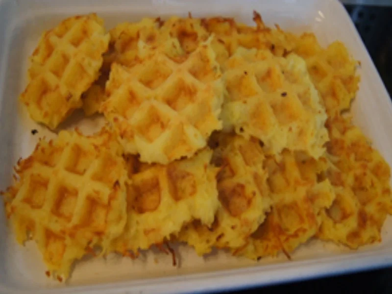 Rezept: Kartoffelpuffer aus dem Waffeleisen mit Apfelmus Bild Nr. 6 Kartoffelpuffer aus dem Waffeleisen mit Apfelmus - Rezept - Bild Nr. 6