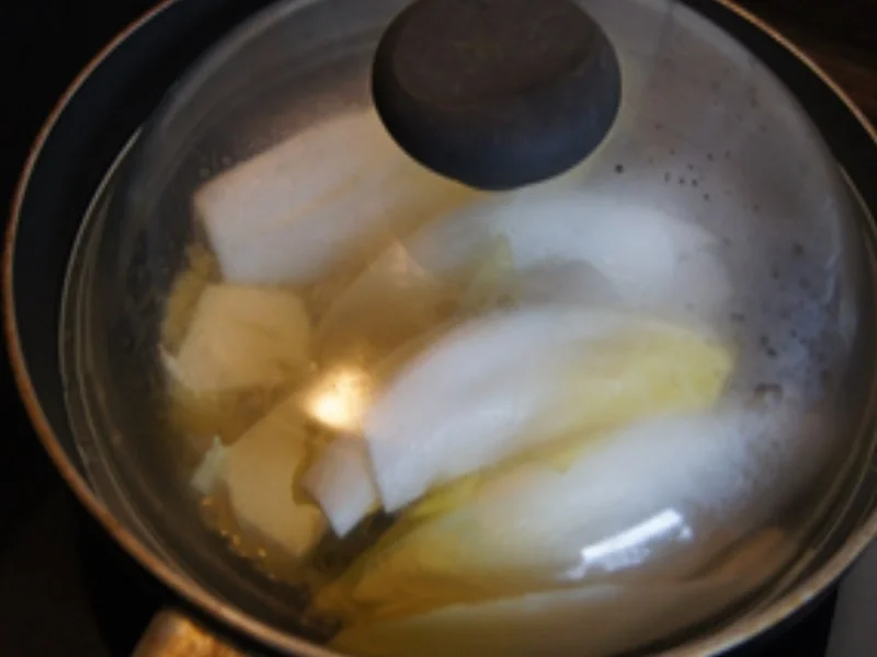 Rezept: Hähnchenbrustfilet-Buletten mit Chicorée- und Honig-Bundmöhren-Gemüse Bild Nr. 7 Hähnchenbrustfilet-Buletten mit Chicorée- und Honig-Bundmöhren-Gemüse - Rezept - Bild Nr. 7