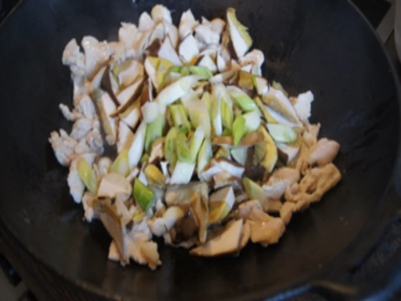 Hähnchen-Steinpilz-Wok mit Basmatireis - Rezept - Bild Nr. 16872