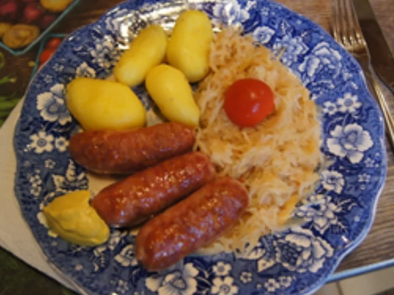 Salsicca Finocchio mit Weinsauerkraut und Pellkartoffel-Drillingen - Rezept - Bild Nr. 13