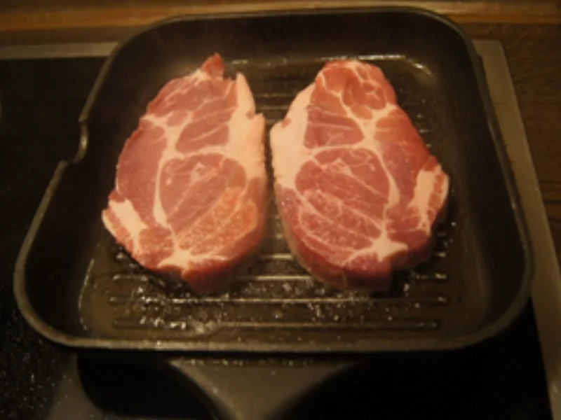 Rezept: Steak mit Zwiebeln und Champignons Bild Nr. 4 Steak mit Zwiebeln und Champignons - Rezept - Bild Nr. 4