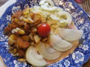 Matjesfilet mit leckeren Bratkartoffeln und Gurkensalat - Rezept - Bild Nr. 2