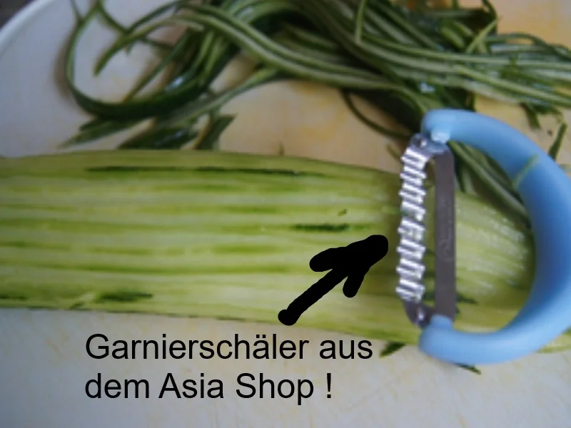 Matjesfilet mit leckeren Bratkartoffeln und Gurkensalat - Rezept - Bild Nr. 4