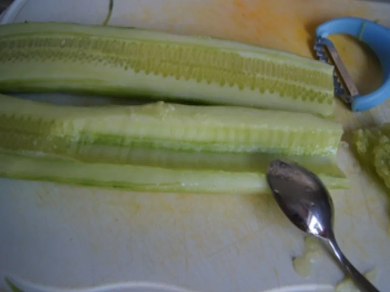 Matjesfilet mit leckeren Bratkartoffeln und Gurkensalat - Rezept - Bild Nr. 5
