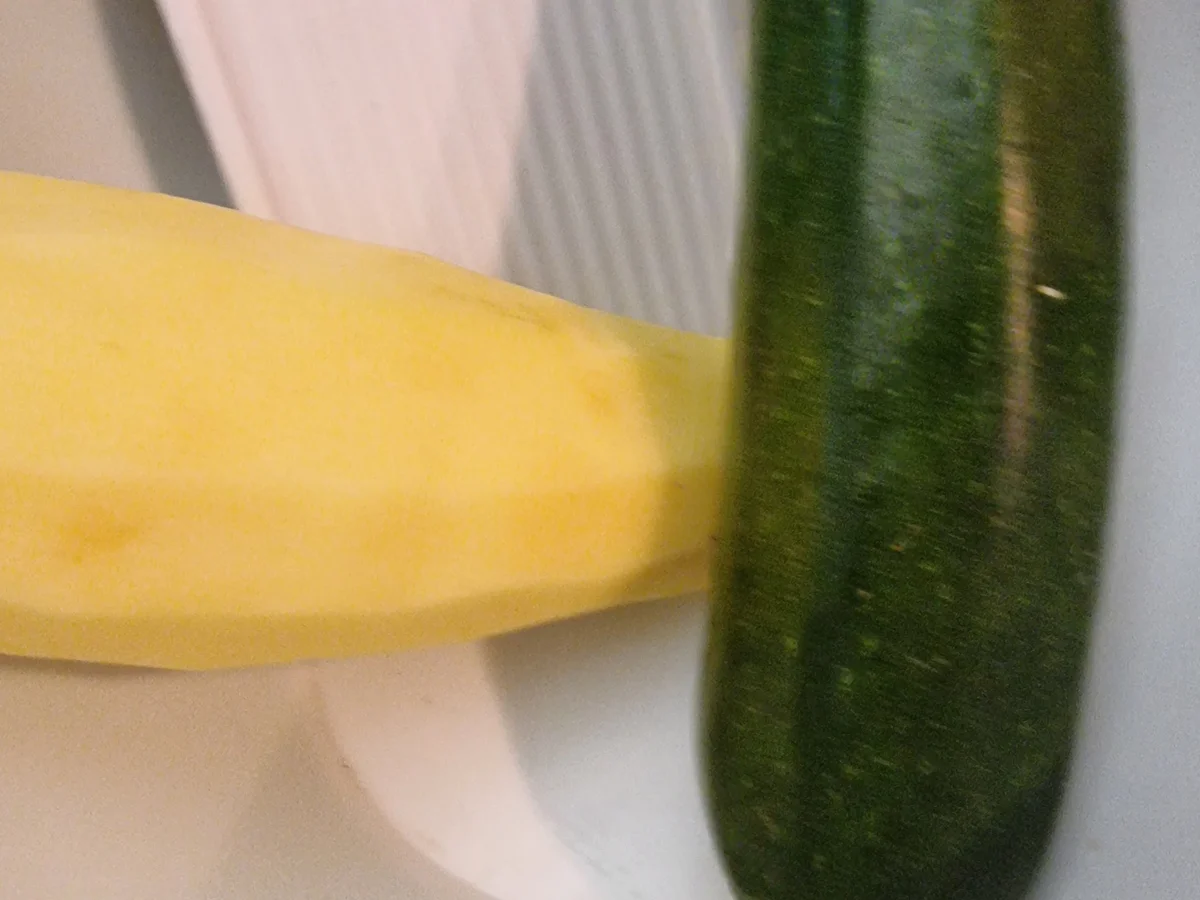 Pizza-Bianca mit Kartoffeln und Zucchini - Rezept - Bild Nr. 16870