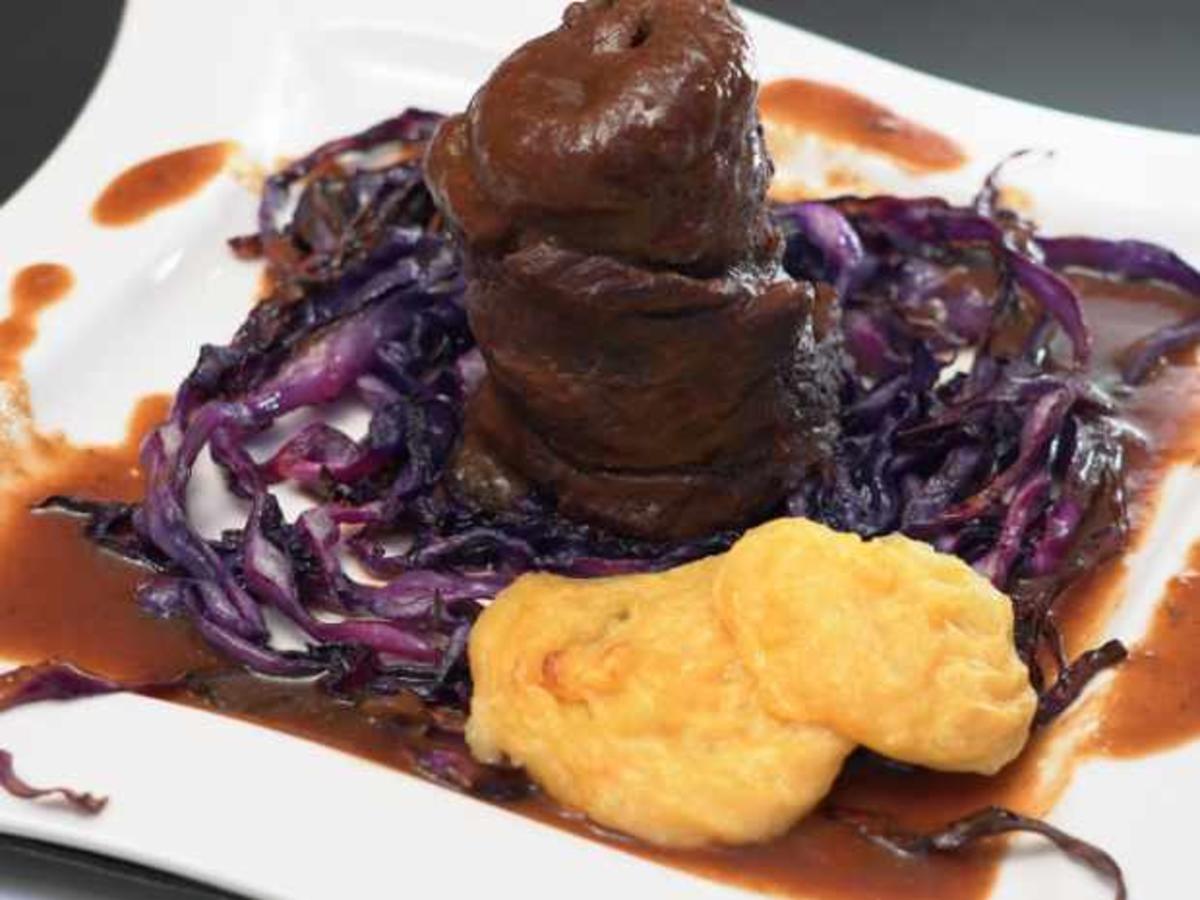 Rouladen mit Kartoffelpüree und Rotkraut-Taler - von Das perfekte Dinner