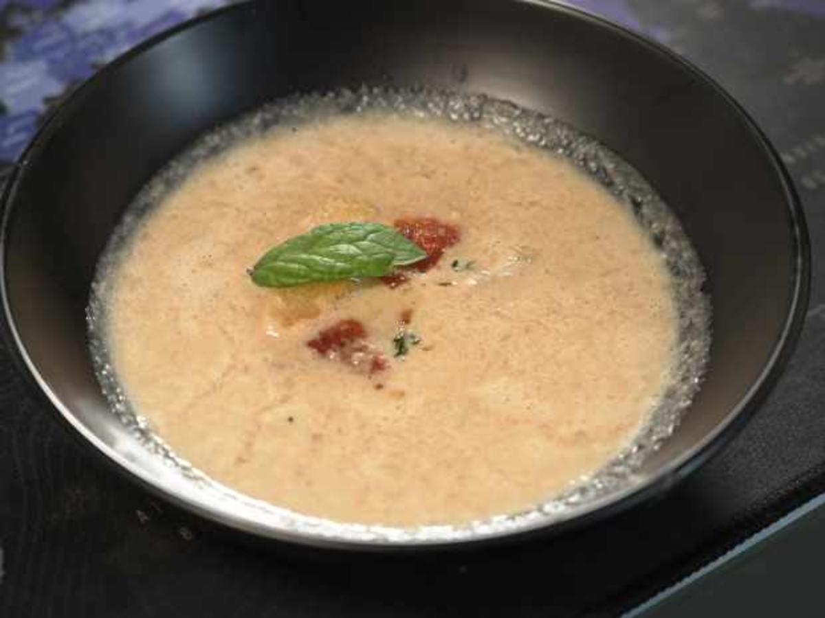 Kohlrabi-Lauch-Suppe mit Laugencroûtons - Rezept - Bild Nr. 2