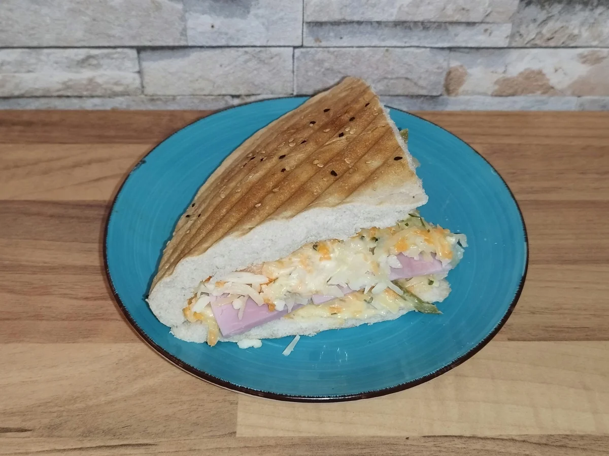 Rezept: Schinken-Kraut-Pide Bild Nr. 2 Schinken-Kraut-Pide - Rezept - Bild Nr. 2