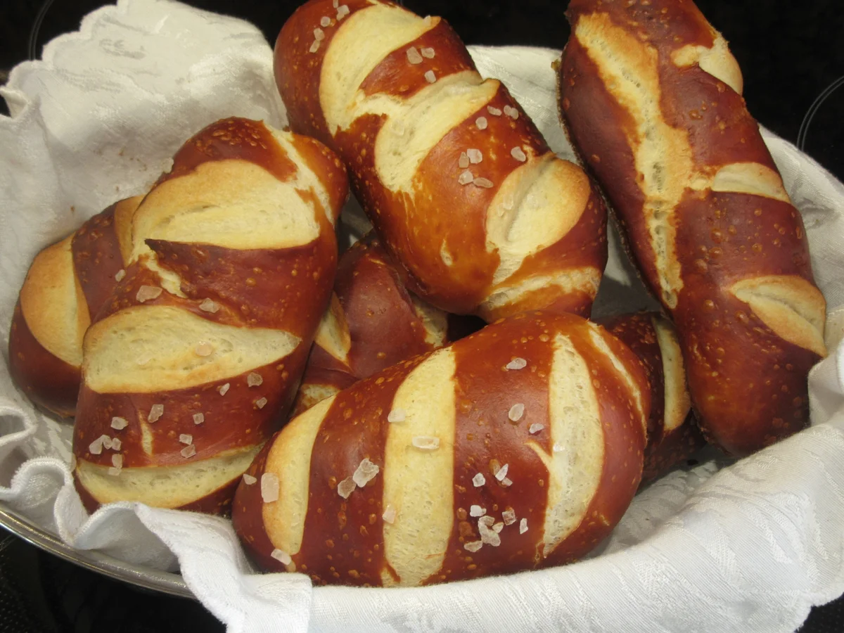 Rezept: Brot/Brötchen: Laugenstangen Bild Nr. 16873 Brot/Brötchen: Laugenstangen - Rezept - Bild Nr. 16873