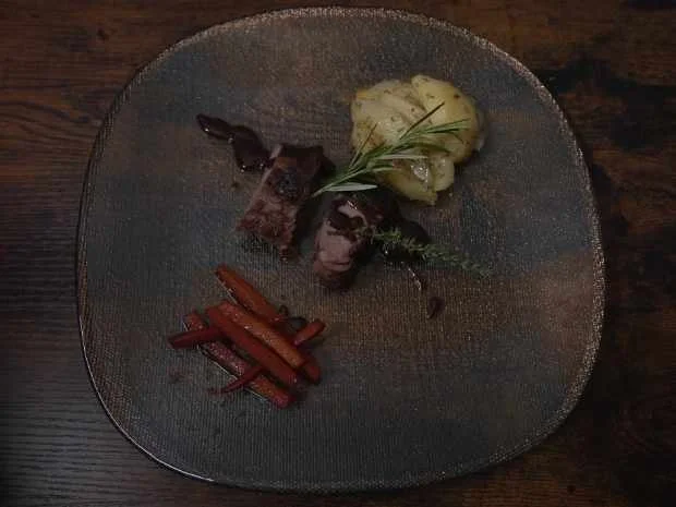 Rezept: Wildschweinlachs mit Kartoffeln und Möhren Bild Nr. 2 Wildschweinlachs mit Kartoffeln und Möhren - Rezept - Bild Nr. 2