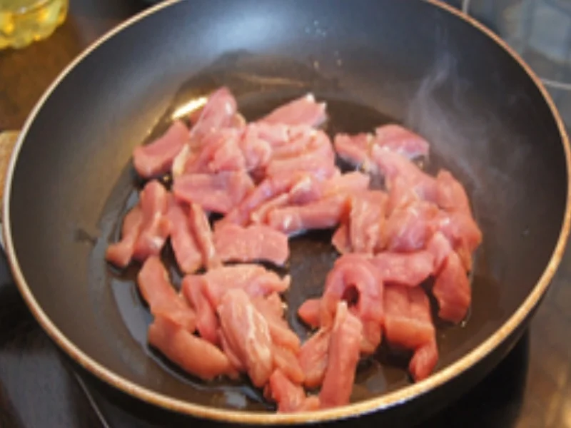 Gyros mit bunten Paprikastreifen und Pommes Frites - Rezept - Bild Nr. 6