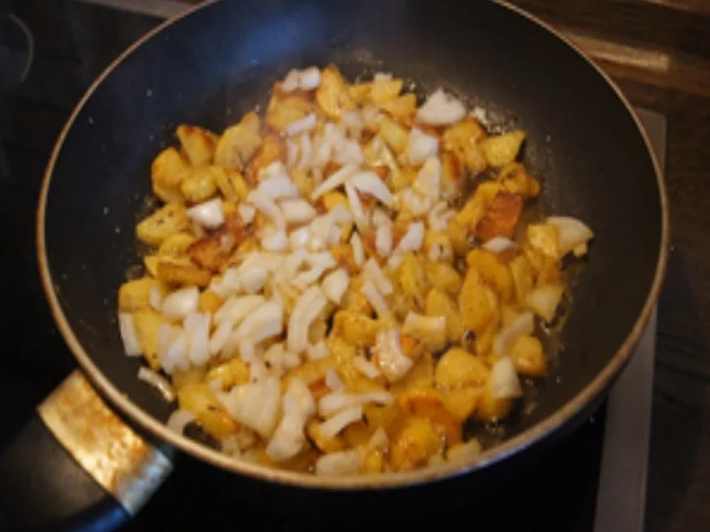 Sauerkraut mit Steinpilzen und Bratkartoffeln - Rezept - Bild Nr. 16899