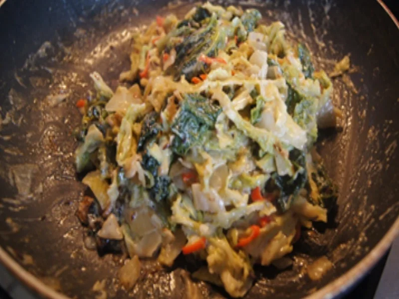 Rezept: Paniertes Nackenkotelett mit Rahm-Wirsing und Drillingen Bild Nr. 13 Paniertes Nackenkotelett mit Rahm-Wirsing und Drillingen - Rezept - Bild Nr. 13