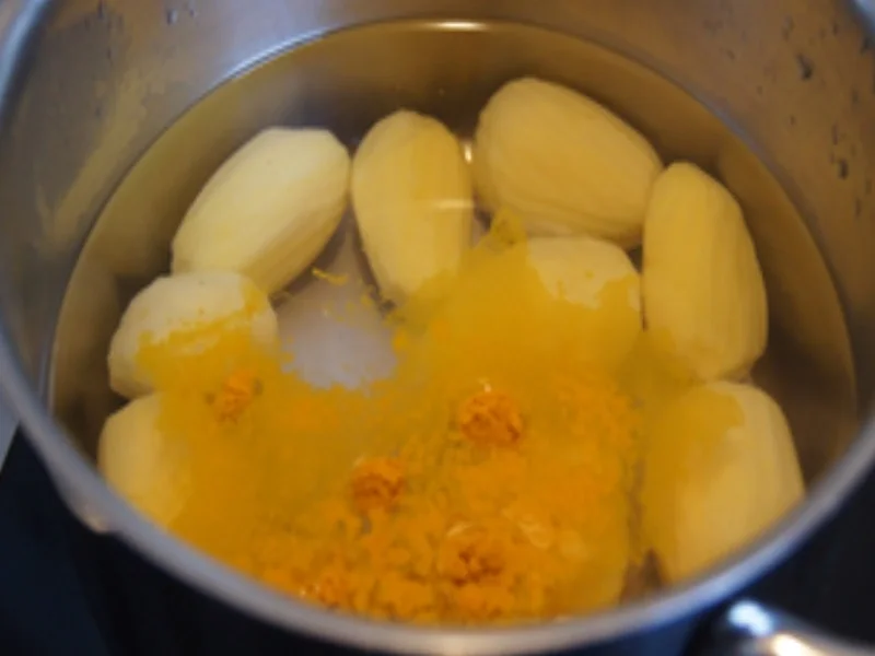 Rezept: Paniertes Nackenkotelett mit Rahm-Wirsing und Drillingen Bild Nr. 14 Paniertes Nackenkotelett mit Rahm-Wirsing und Drillingen - Rezept - Bild Nr. 14