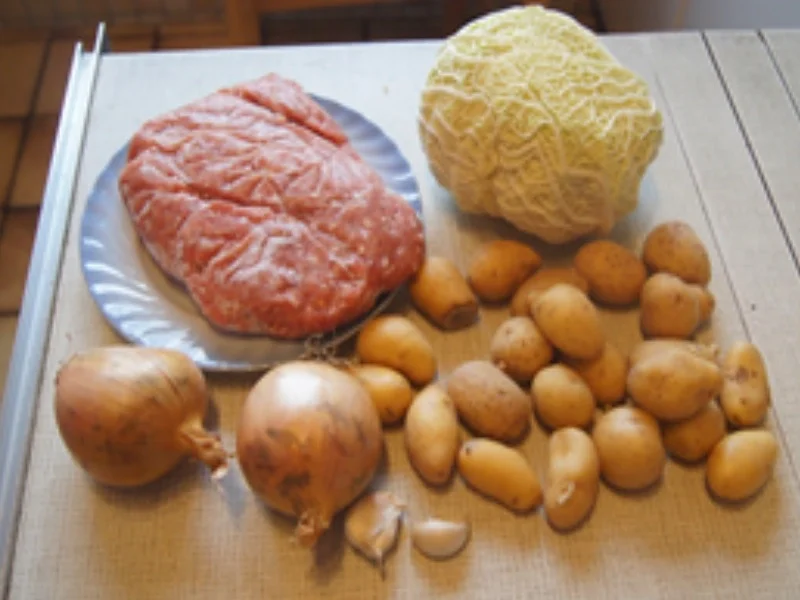 Suppeneintopf mit Hackfleisch, Wirsing und Drillingen - Rezept - Bild Nr. 3
