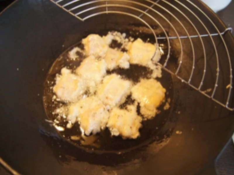 Knusper-Fischfilet auf Gemüsestreifen süß-sauer mit Basmatireis - Rezept - Bild Nr. 16893