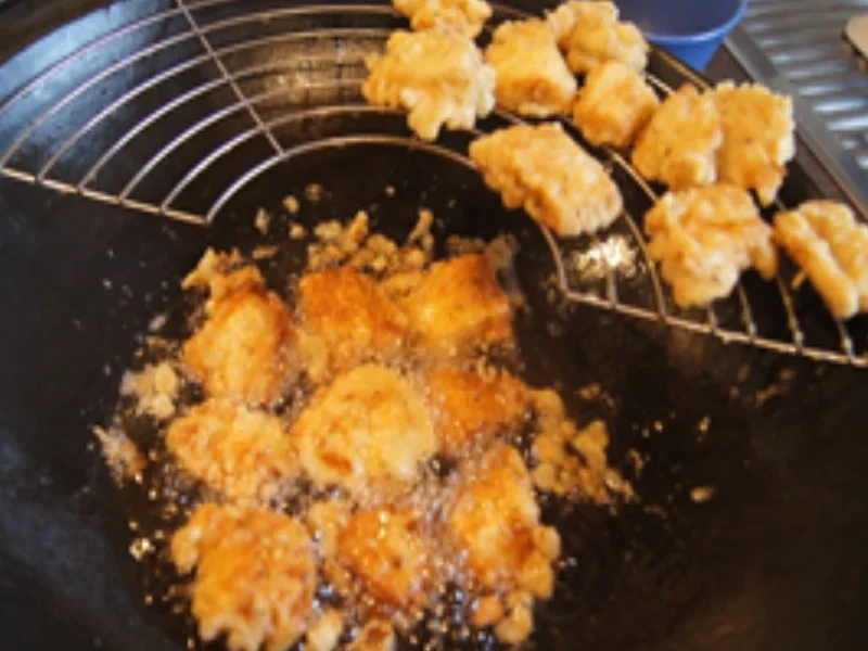 Knusper-Fischfilet auf Gemüsestreifen süß-sauer mit Basmatireis - Rezept - Bild Nr. 16895