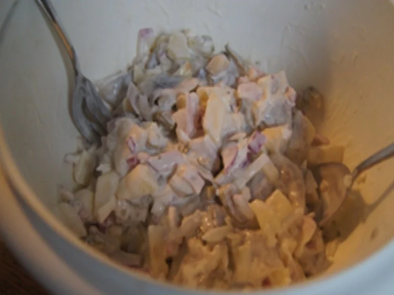 Sahne-Matjeshappen nach Hausfrauen Art mit Rote-Bete-Salat und Pellkartoffeln - Rezept - Bild Nr. 16894