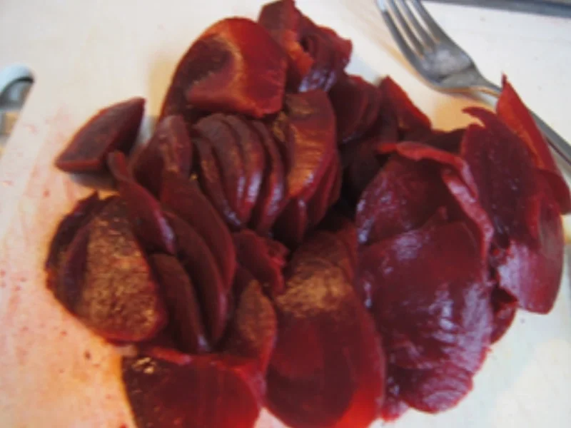 Sahne-Matjeshappen nach Hausfrauen Art mit Rote-Bete-Salat und Pellkartoffeln - Rezept - Bild Nr. 16896