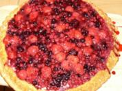 schokoladiger Obstboden mit Waldbeeren - Rezept