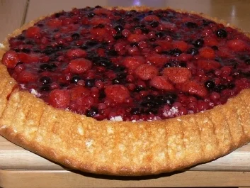 Rezept: schokoladiger Obstboden mit Waldbeeren schokoladiger Obstboden mit Waldbeeren - Rezept