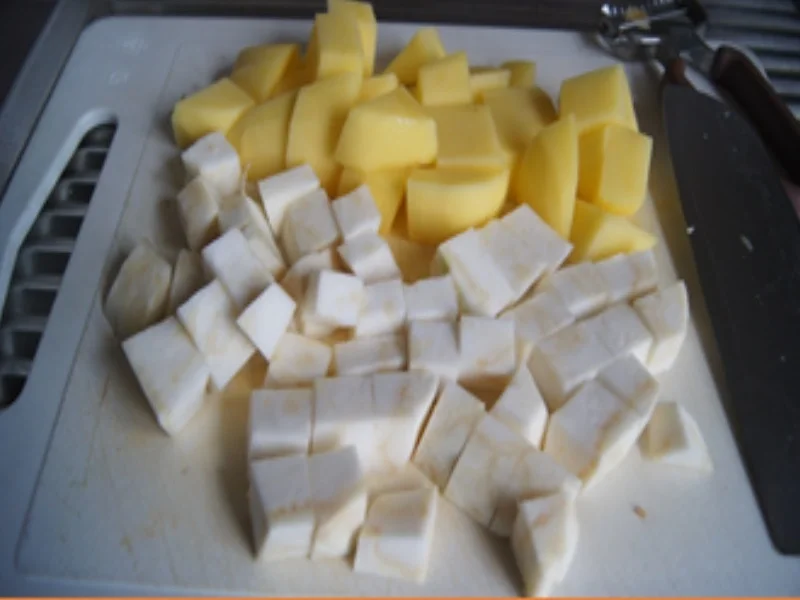 Schlemmerfilet Bordelaise mit Brokkoli und Sellerie-Kartoffelstampf - Rezept - Bild Nr. 9