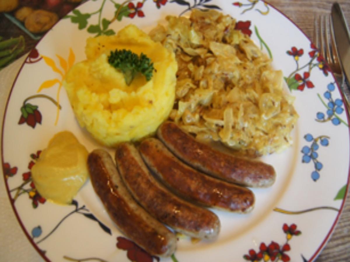 Nürnberger Rostbratwürstchen mit Rahm-Spitzkohl und Kartoffelstampf - Rezept - Bild Nr. 2