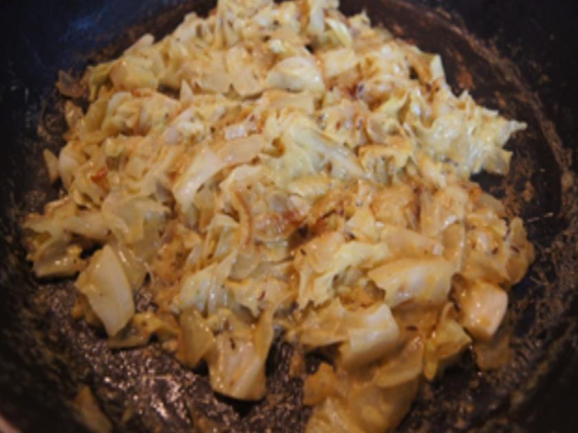 Nürnberger Rostbratwürstchen mit Rahm Spitzkohl und Kartoffelstampf ...