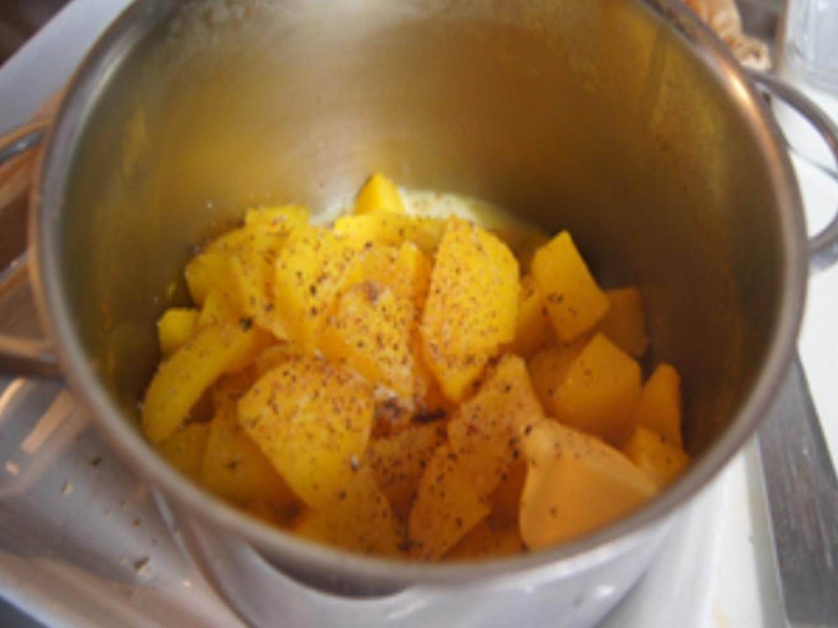 Nürnberger Rostbratwürstchen mit Rahm Spitzkohl und Kartoffelstampf ...