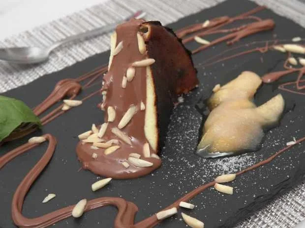 Käsekuchen mit Schokolade und karamellisierten Pfirsichen - Rezept - Bild Nr. 16889