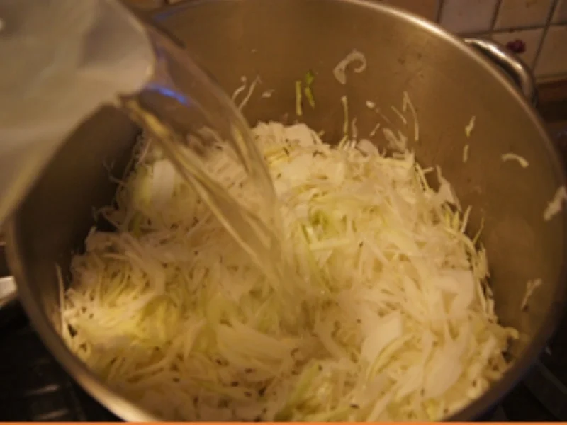 Rezept: Kraut nach tschechischer Art Bild Nr. 9 Kraut nach tschechischer Art - Rezept - Bild Nr. 9